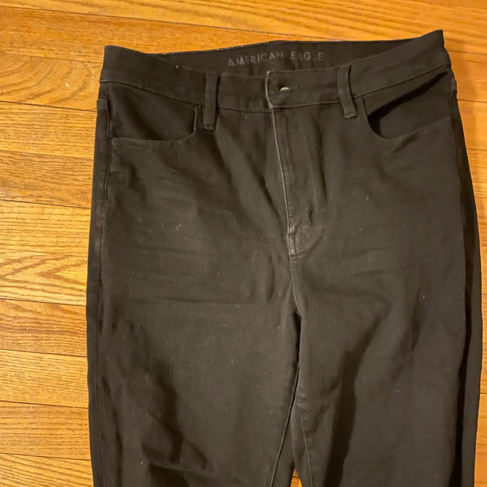 Black American Eagle skinny jeans